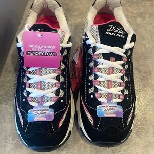 Women’s Sketchers D’Lites Zoe 7. Memory foam and air-cooled
